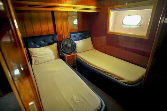 Big daddy yacht | AED1400/hour